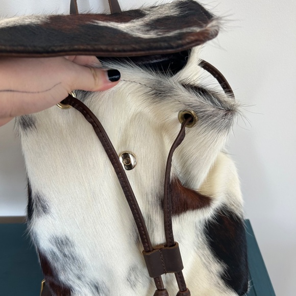 Cowhide Backpack - Picture 4 of 6